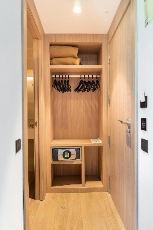 Caledonian - Resim 36