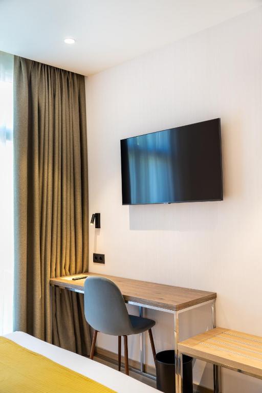 Caledonian - Resim 43