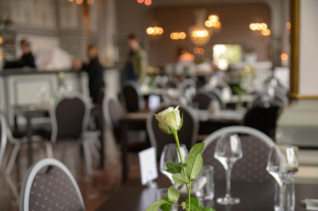 Restaurace v ubytování First Hotel Statt Örnsköldsvik