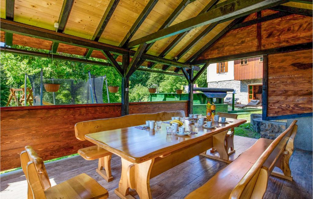Fotografie z fotogalerie ubytování 3 Bedroom Nice Home In Naglici v destinaci Kostel