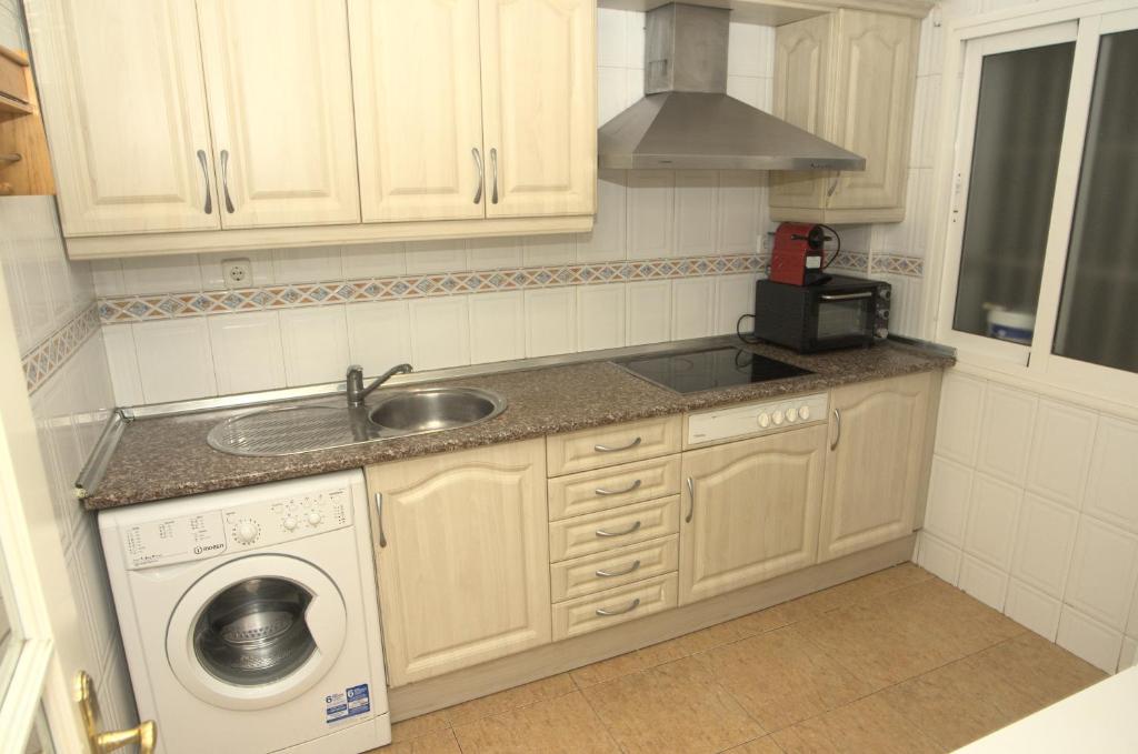 Kuchyňa alebo kuchynka v ubytovaní Habitación en el corazón del centro de Malaga