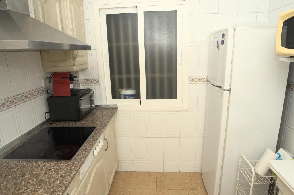 Kuchyňa alebo kuchynka v ubytovaní Habitación en el corazón del centro de Malaga