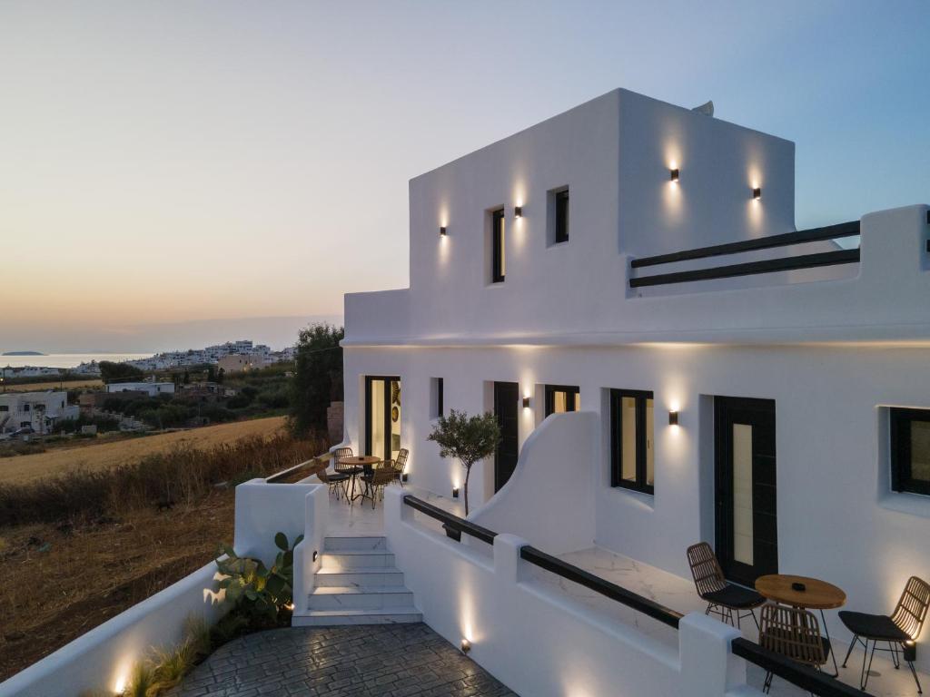 Gallery image of Black Concept Maisonette in Naxos Chora