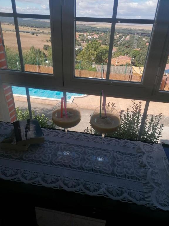 Bazén v ubytování LOS PRUNOS nebo v jeho okolí