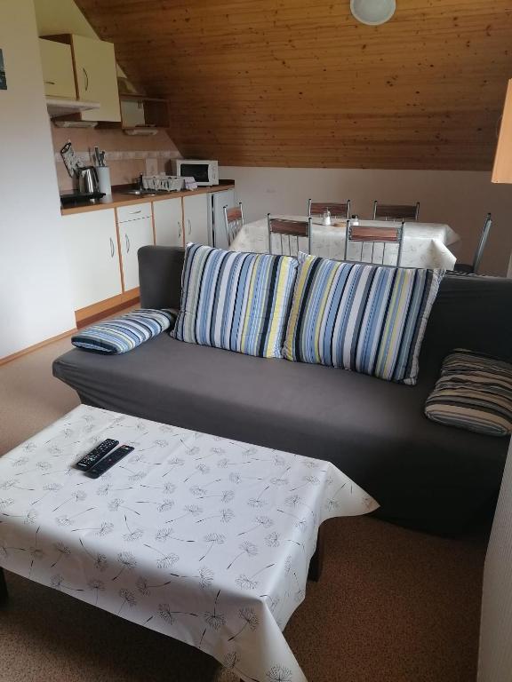 Postel nebo postele na pokoji v ubytování Apartmány Fialka
