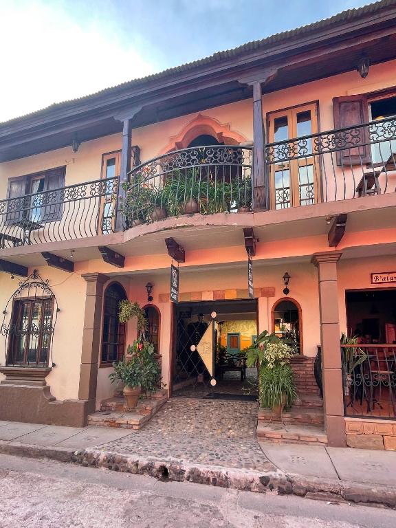 Budova, kde se hotel nachází