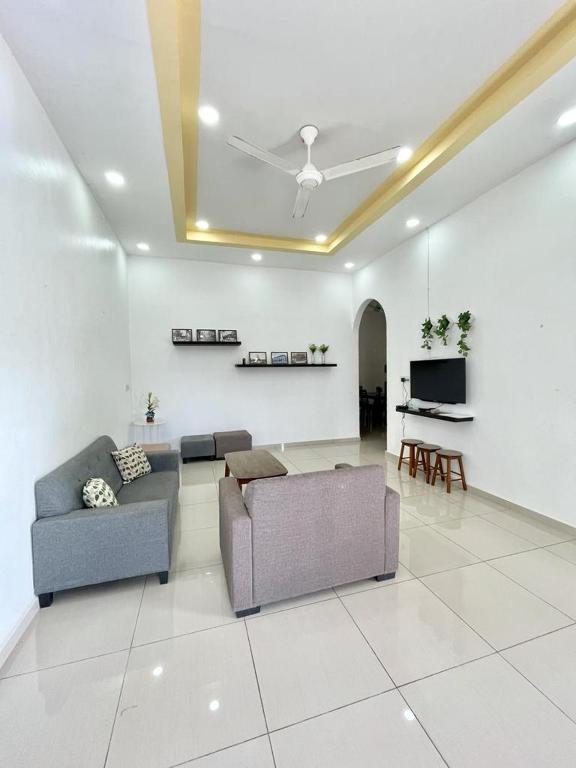 5min to beach 12pax BBQ Steamboat Pet Friendly, Port Dickson (updated