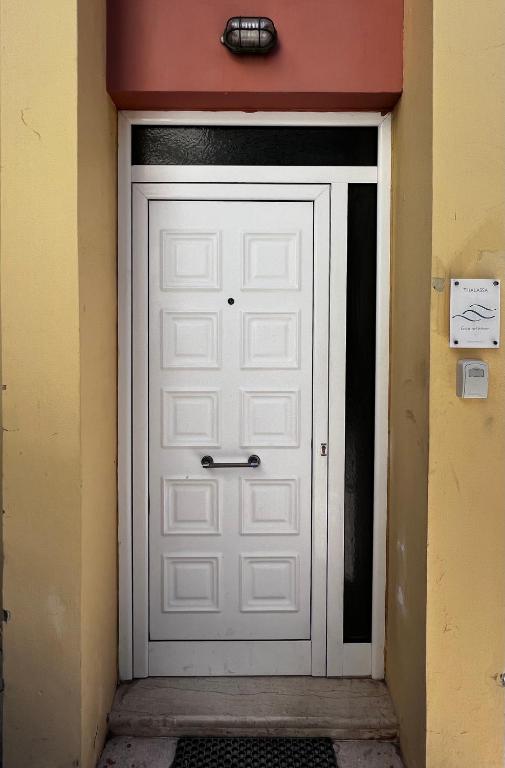 Central Double Room Ground floor - One-Bedroom Apartment