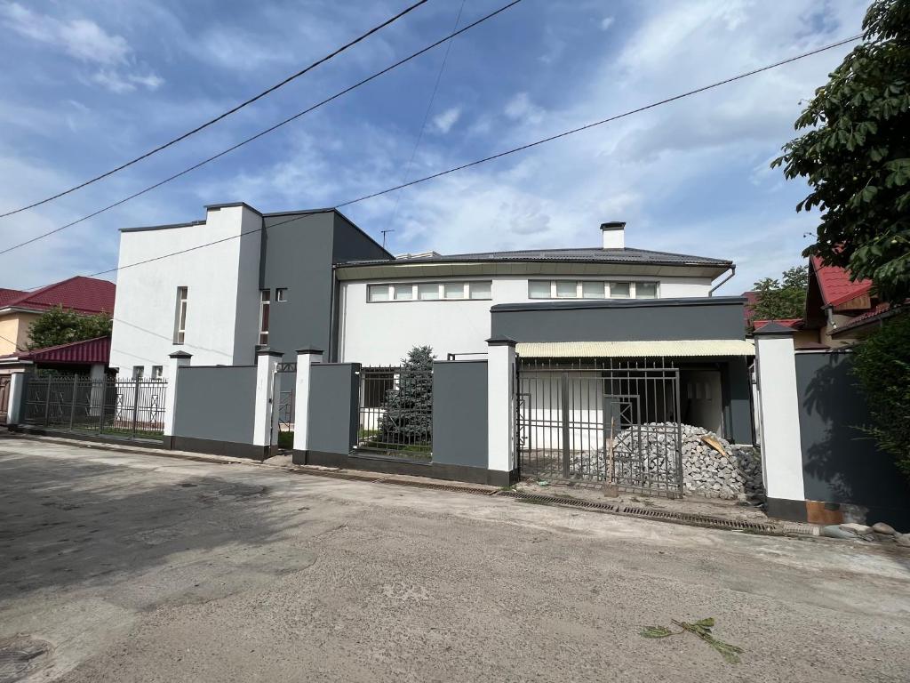 Ole home, Bishkek (updated prices 2024)