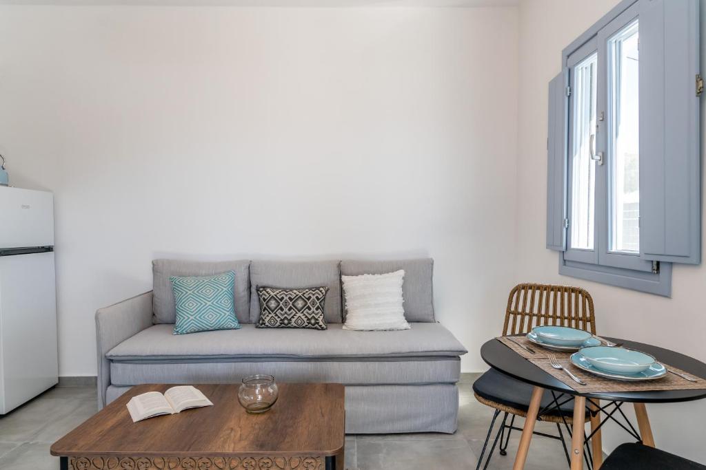 Posezení v ubytování SantoRossa Luxury Villas