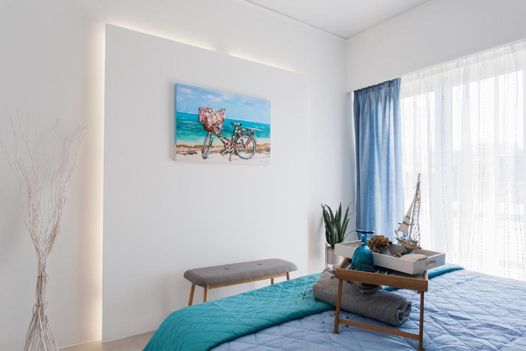 Museum of Modern Art Rooms in apartment, next to metro Suggrou Fix, walk to Acropolis - 带共享浴室的大号房间