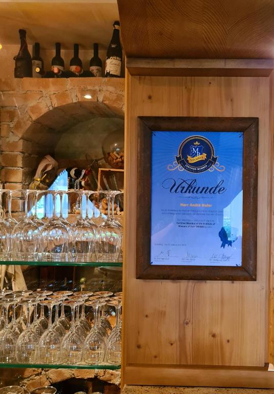 Certifikát, hodnocení, plakát nebo jiný dokument vystavený v ubytování Alpentirolis