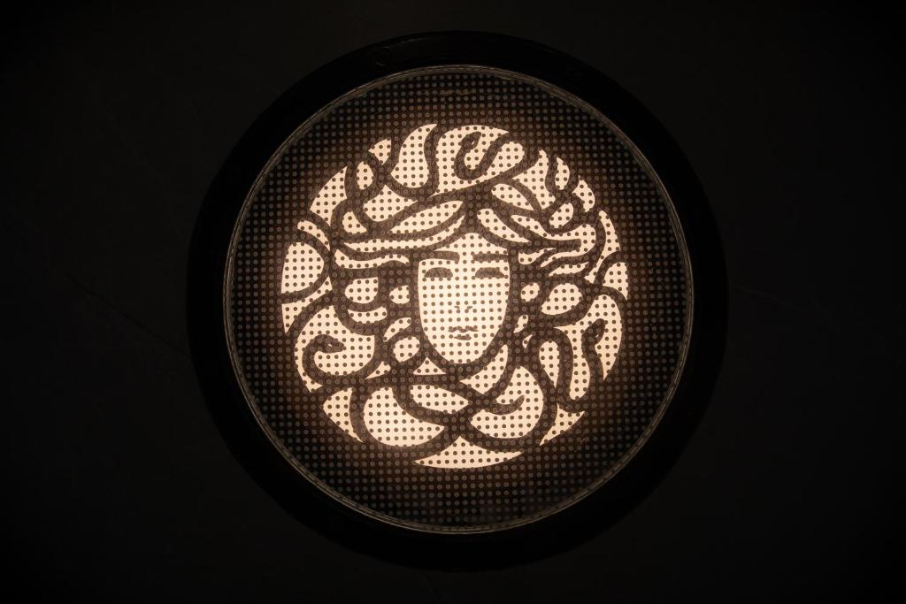 Art Boutique - Resim 23