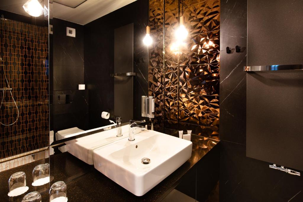 Art Boutique - Resim 33