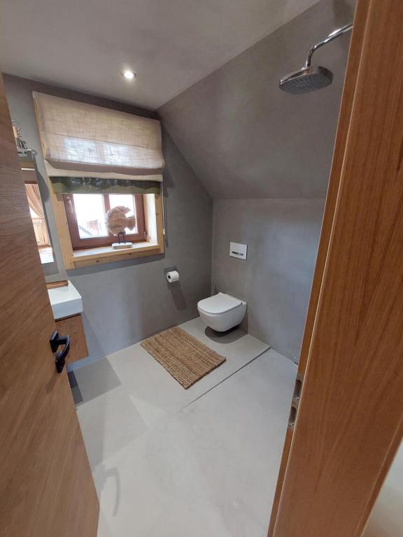 Koupelna v ubytování Ca' Fam Chalets