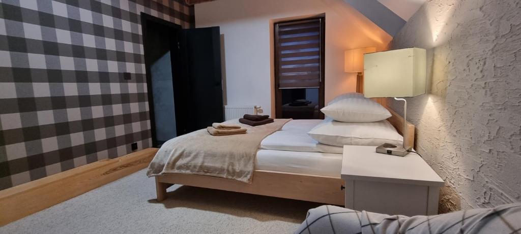 CZERENINA Wetlina 108 - 16