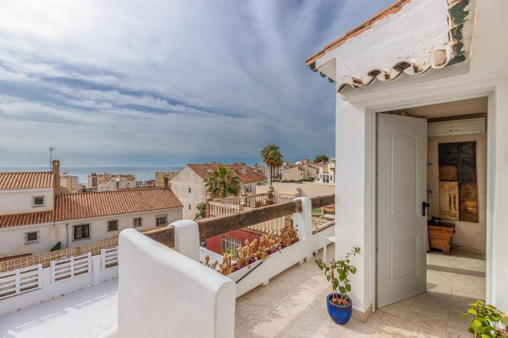 Seabreeze Carihuela Sea View Apartment with Terrace near the Beach