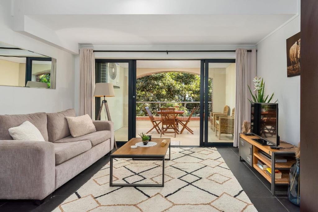 Spacious and central in sought after Rockwell, Cape Town (updated