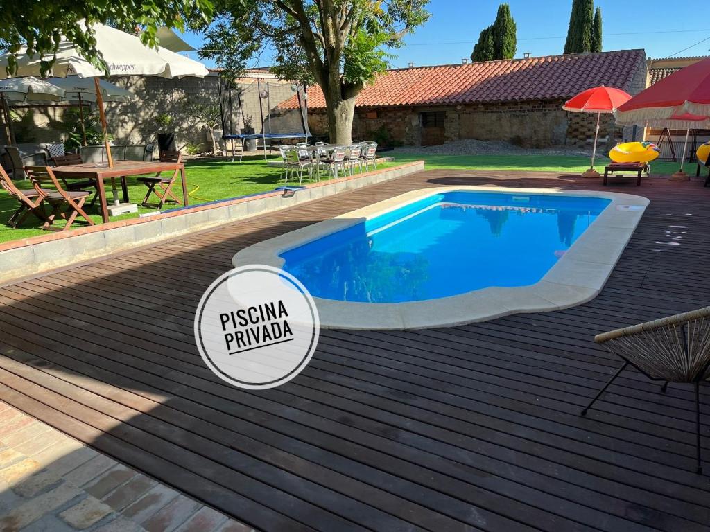 Kép Agradable casa rural con piscina privada szállásáról Vallfogona de Balaguer városában a galériában