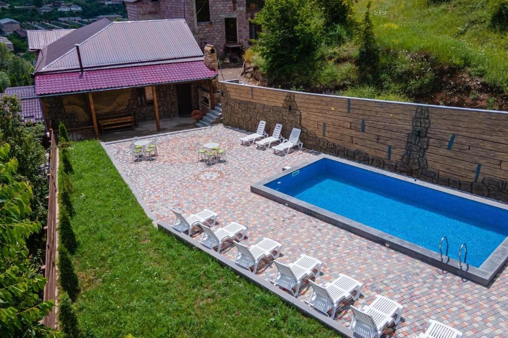 Bazén v ubytování Kamar Hotel Ijevan nebo v jeho okolí