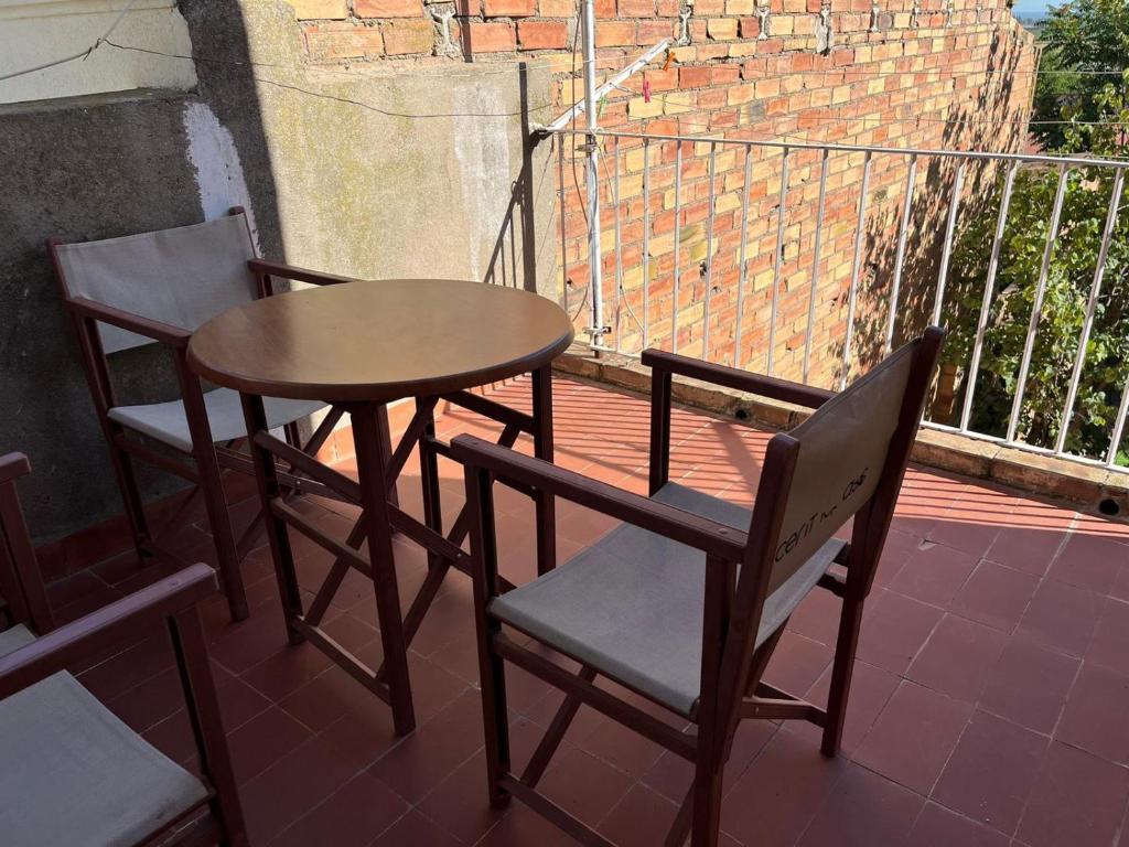 Kép Agradable casa rural con piscina privada szállásáról Vallfogona de Balaguer városában a galériában