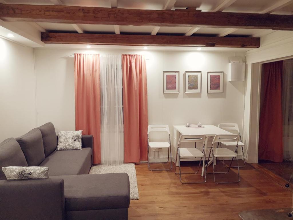 Lilla Huset - Housity