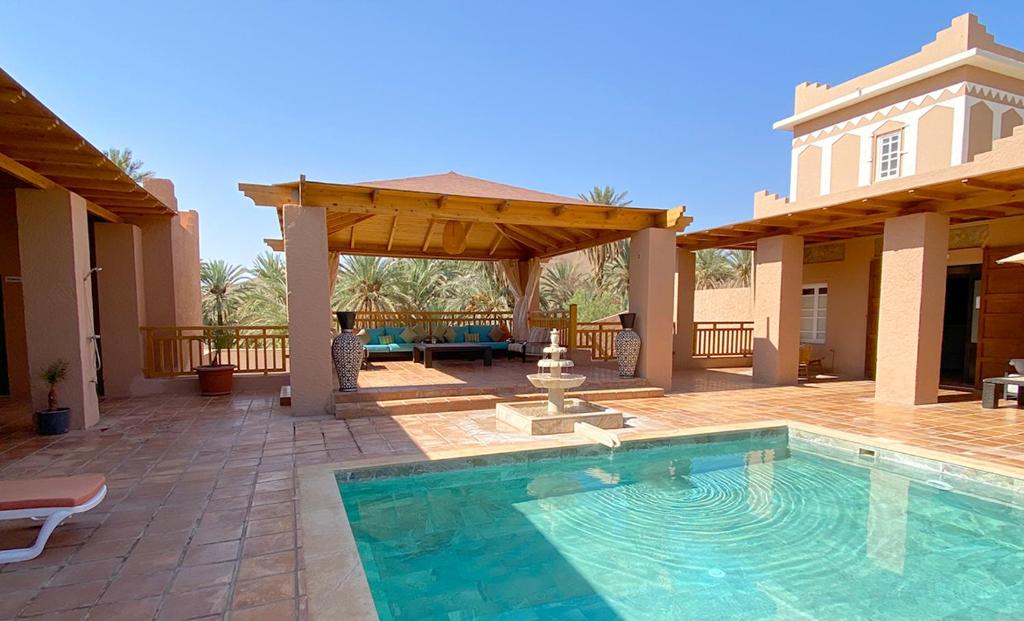 The swimming pool at or close to Le relais des sables