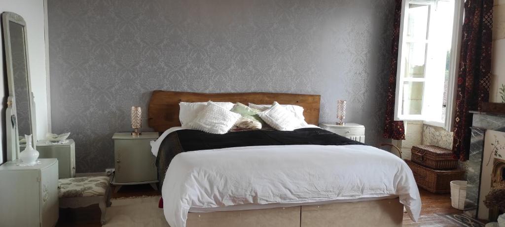 Logis du Poirier - Deluxe King Room
