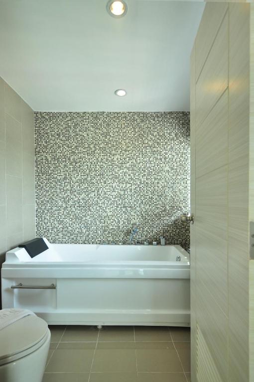 The AIM Patong Hotel - Resim 3