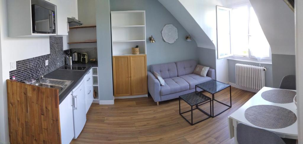Kuchyň nebo kuchyňský kout v ubytování Hôtel-Relais De Trefeuntec