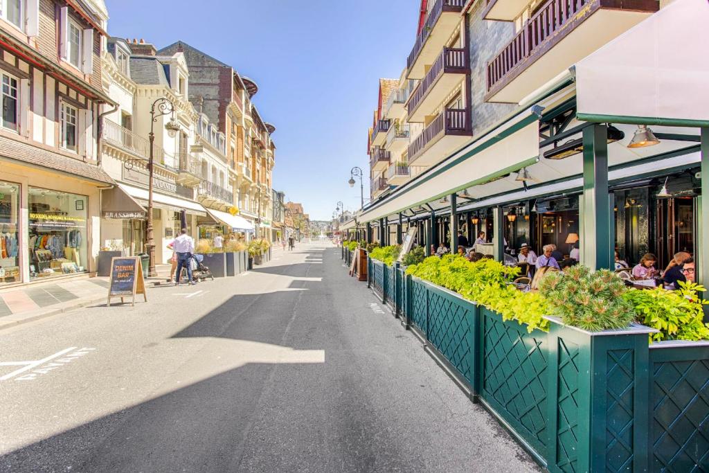 Hostia v ubytovaní Castel Saint Clair - Trois Pièces - Deauville Centre