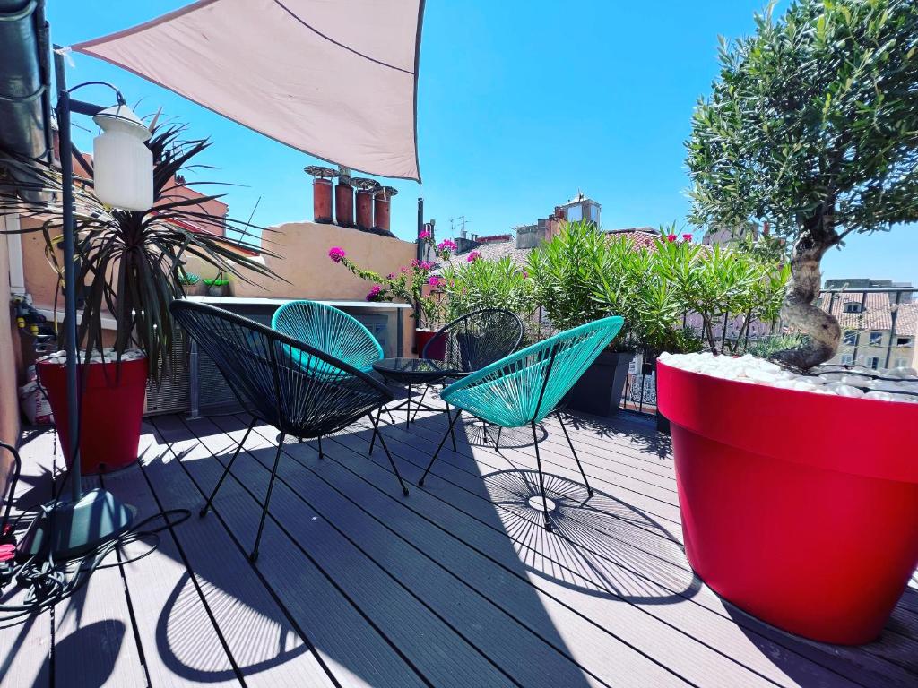Duplex avec terrasse - hyper-centre de Toulon - One-Bedroom Apartment