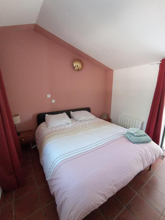 Postel nebo postele na pokoji v ubytování Gîte d'Espinières