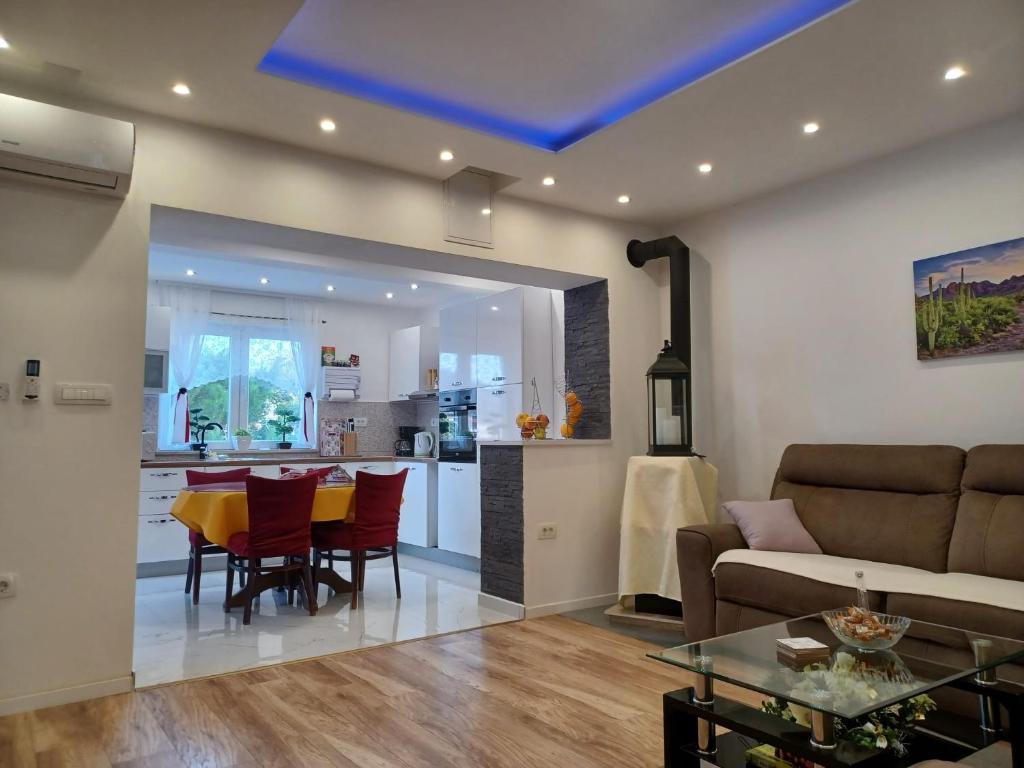 Starlight Apartment