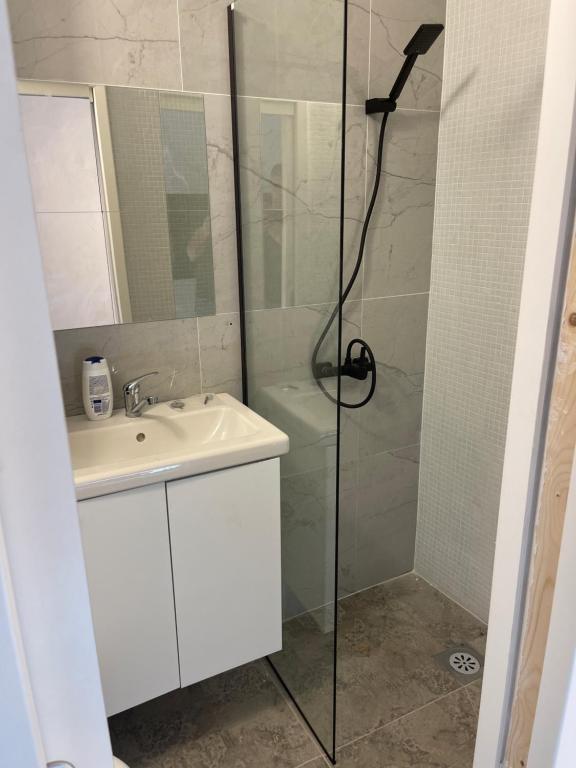 Koupelna v ubytování Cres Studio C