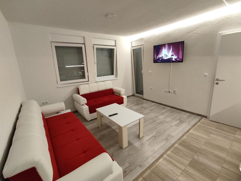 Apartments Rakovac - Housity