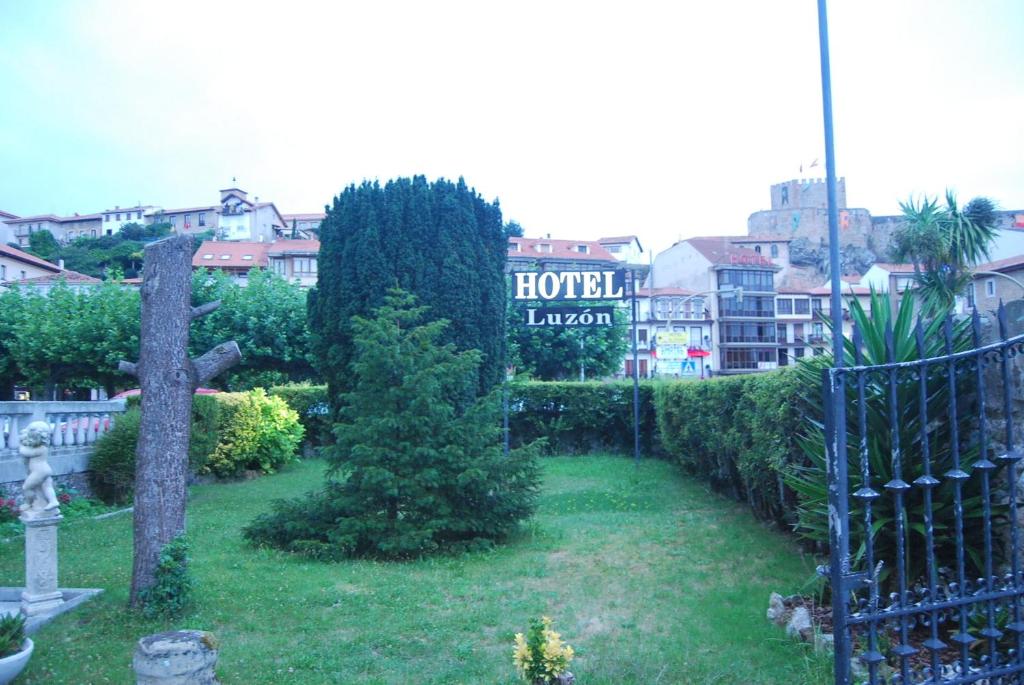Ogród w obiekcie Hotel Luzon
