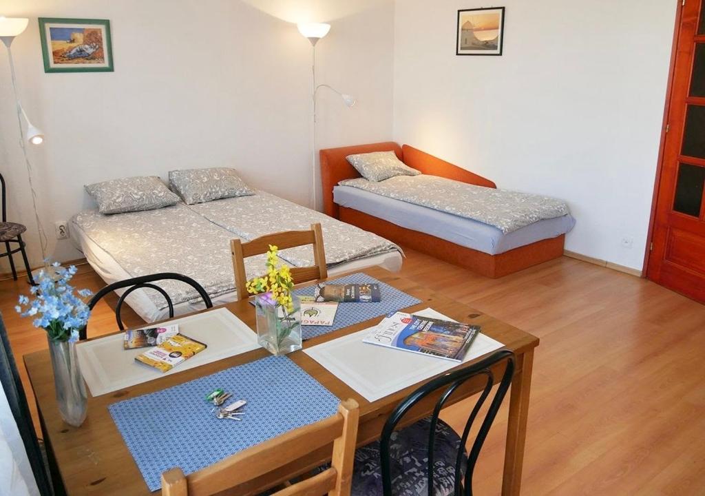 Posedenie v ubytovaní CasaLara-Cozy Nest Near Buda Castle
