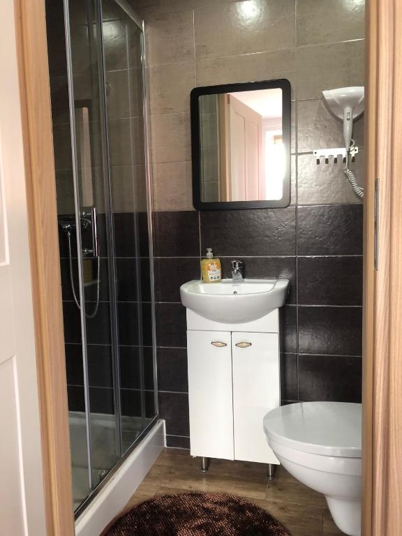 pokoje gościnne u znajomej - Sala Familiar Con Baño Privado