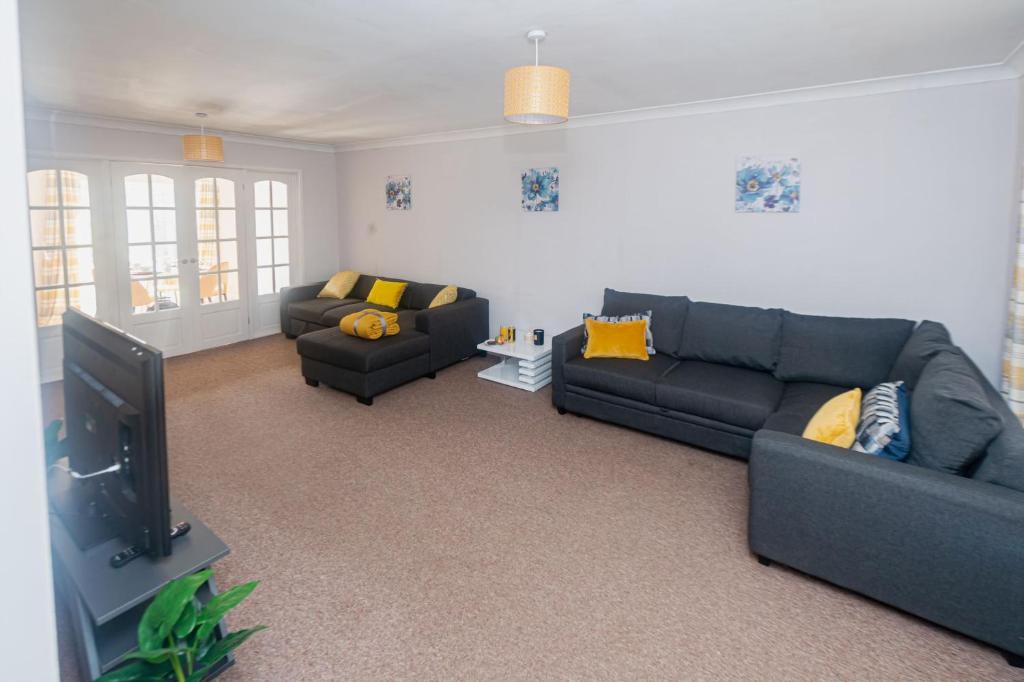 Superb Dwelling! Fast Wifi, Parking, Patchway
