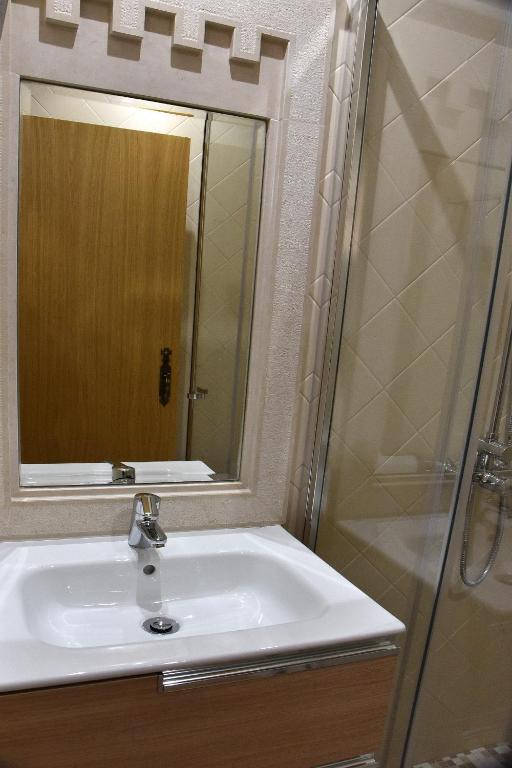 Family House Cup - 10