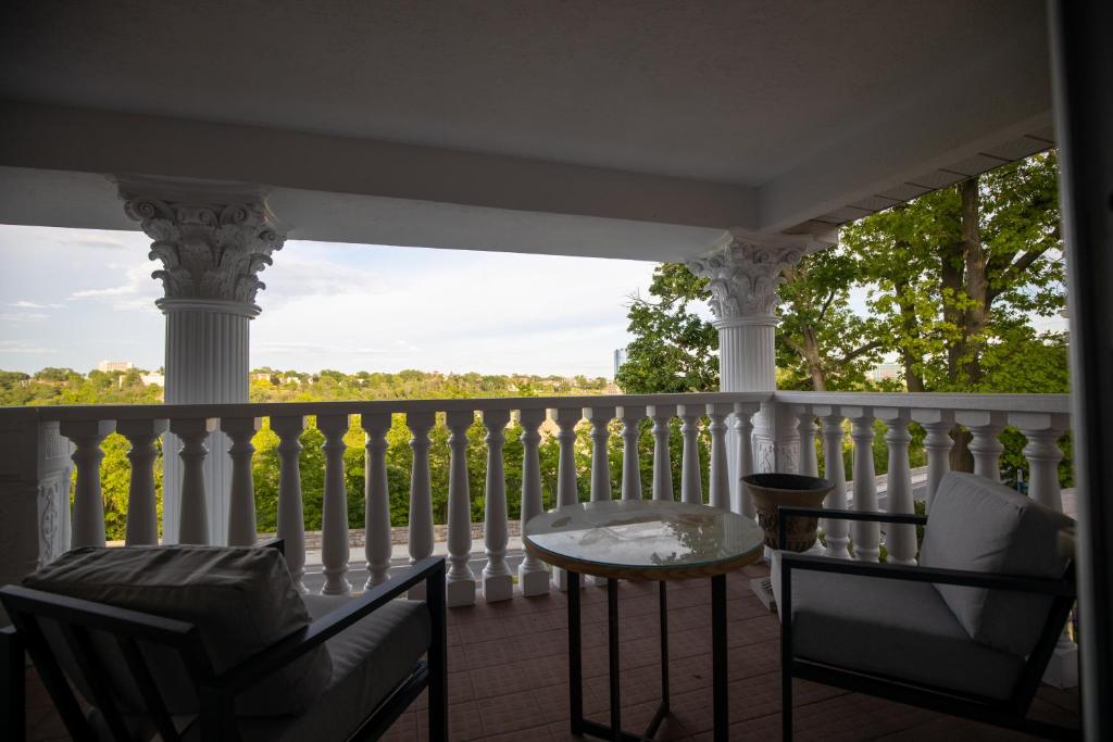 Niagara Luxury Suites - Resim 25