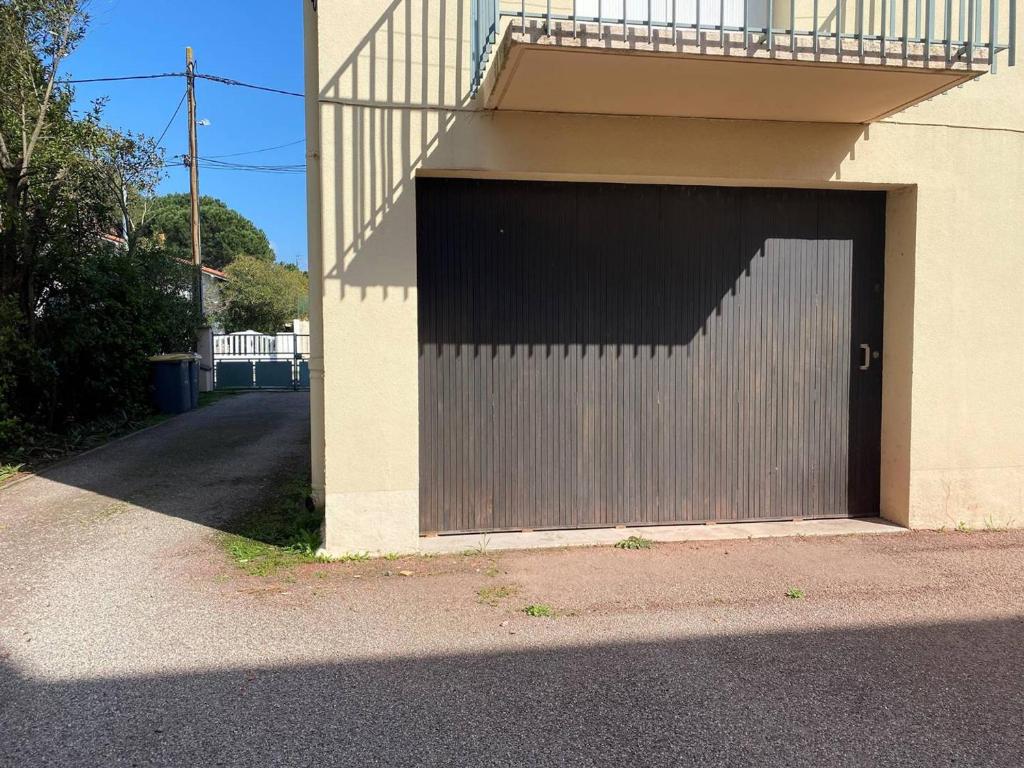 Fotografia z galérie ubytovania Appartement au calme, proche plage, balcon, garage privé, 2 pers, Argeles Plage Nord - FR-1-225-757 v destinácii Argelès-sur-Mer