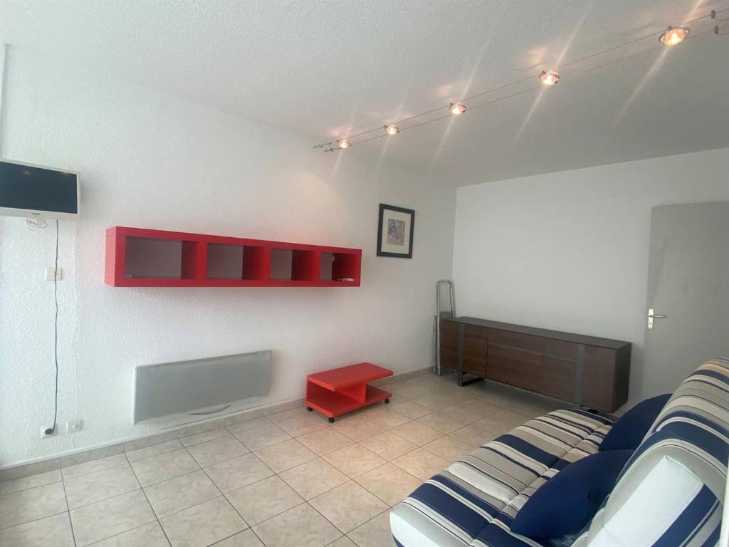 Posedenie v ubytovaní Appartement Cosy à 300m de la Plage, Parking Privé, Loggia Fermée, 4 Pers., 2 Étoiles - FR-1-225-758