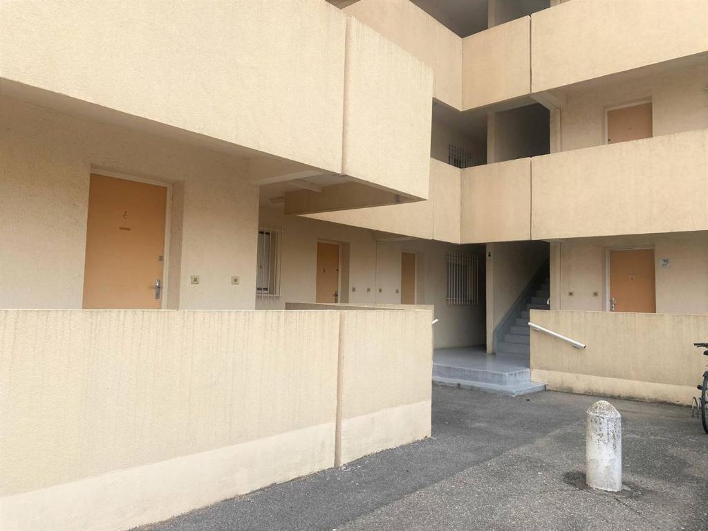 Fotografia z galérie ubytovania Appartement Cosy à 300m de la Plage, Parking Privé, Loggia Fermée, 4 Pers., 2 Étoiles - FR-1-225-758 v destinácii Argelès-sur-Mer