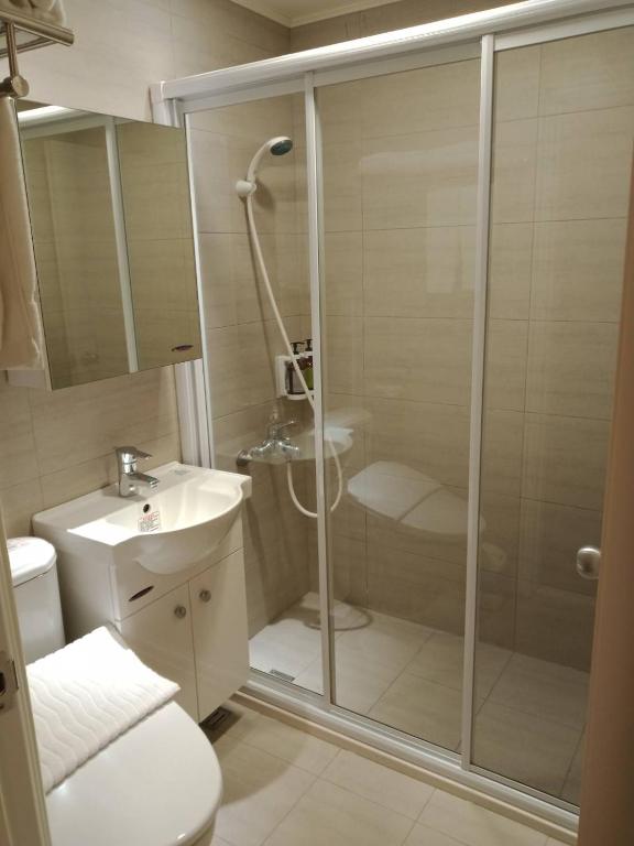 Vannituba majutusasutuses Hotel Huru House