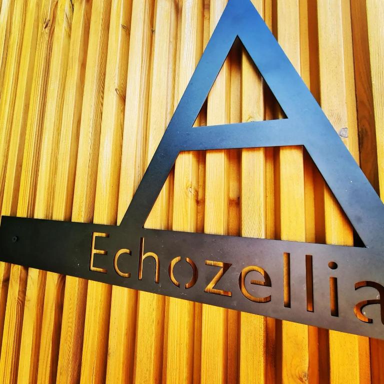 Certifikát, hodnocení, plakát nebo jiný dokument vystavený v ubytování Le monde d'Echozellia