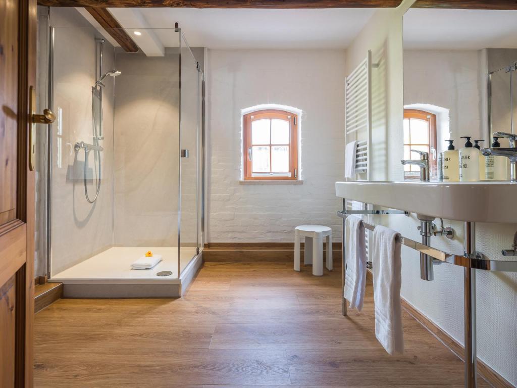 Koupelna v ubytování Romantik Hotel Reichshof
