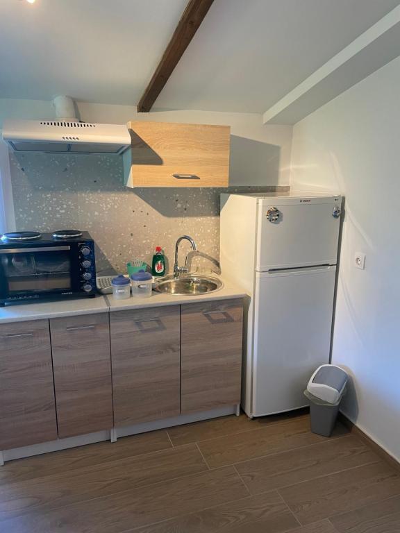 Villa Lochia - Mikrospilia House - Appartement D'une Chambre