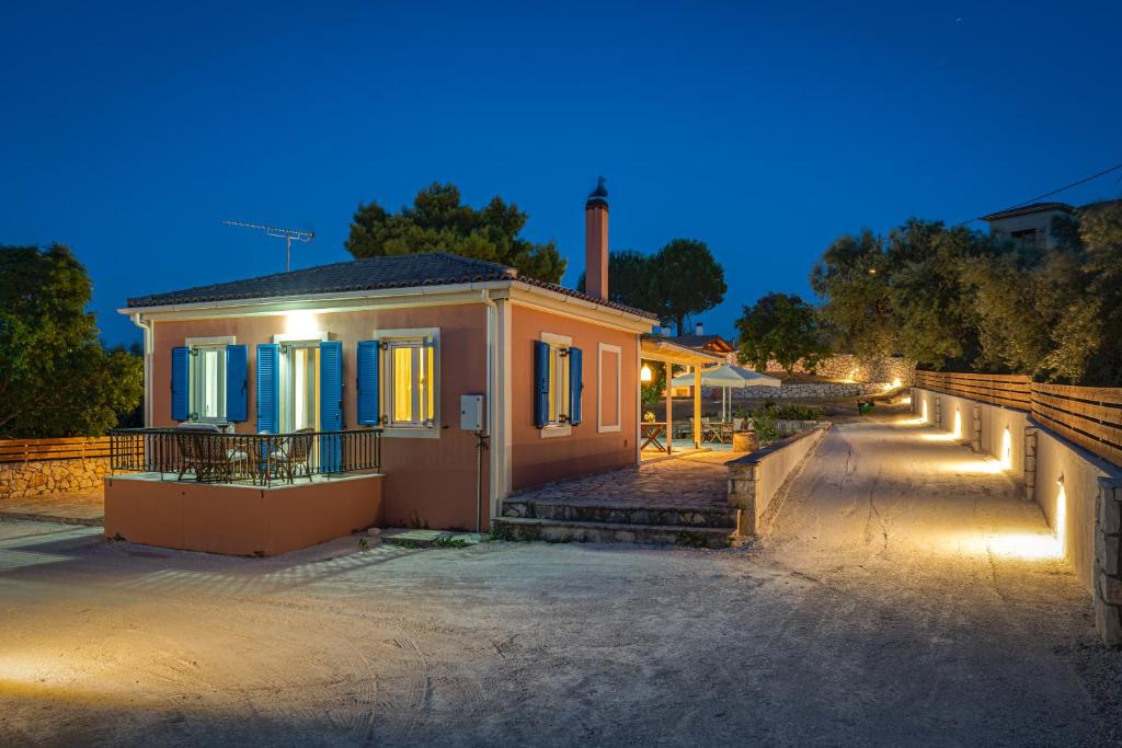 The building in which the holiday home is located